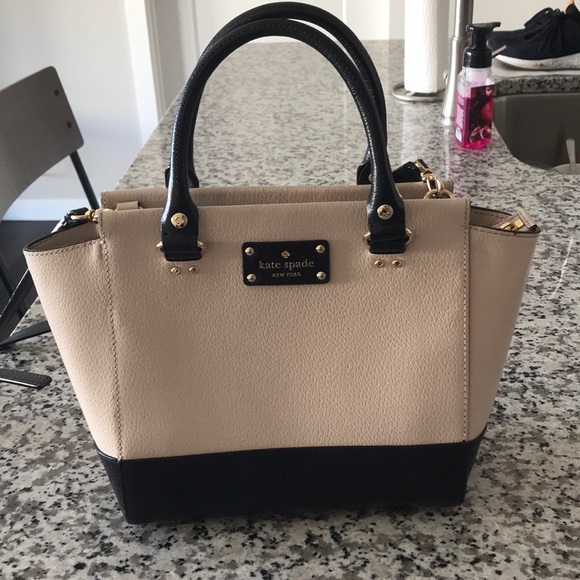 kate spade Handbags - Kate Spade Black/White Bag